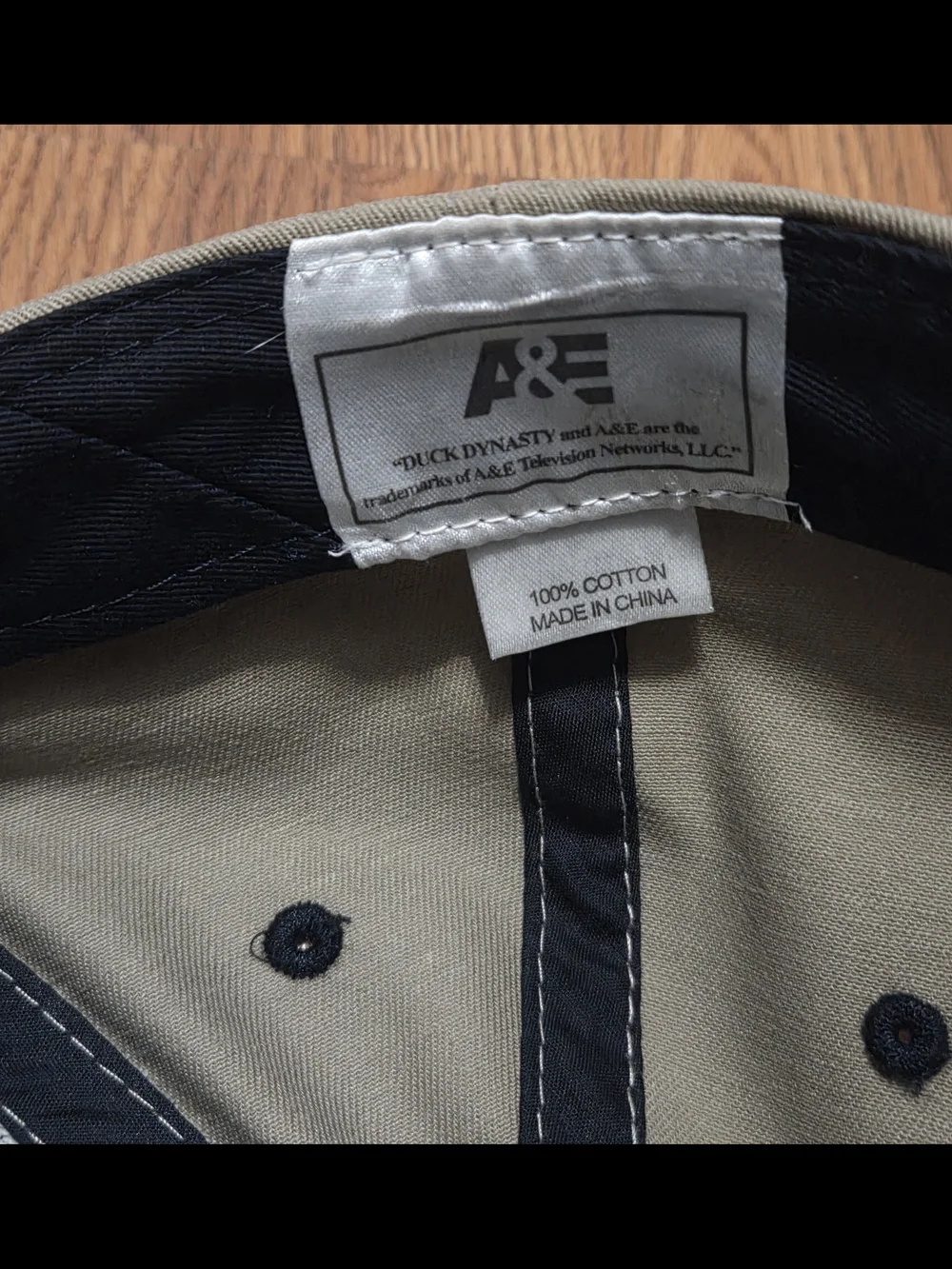 Duck Dynasty A&E Embroidered Adjustable Baseball Cap Hat Khaki Black Hunting
